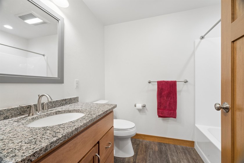 Experience waterfront living in this beautiful Lake Winnebago - photo 23