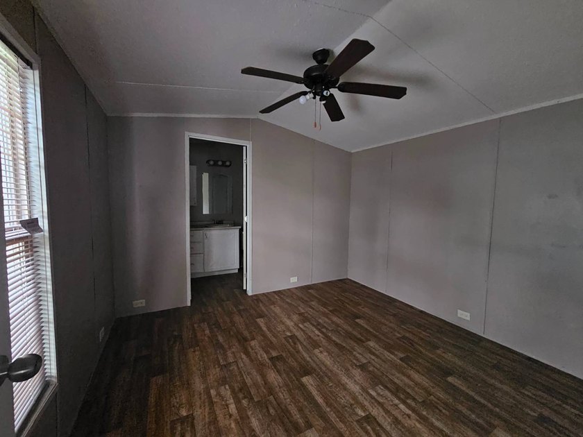 All you need in one BEAUTIFUL space! 2023 2 bedroom/2 bath - photo 3