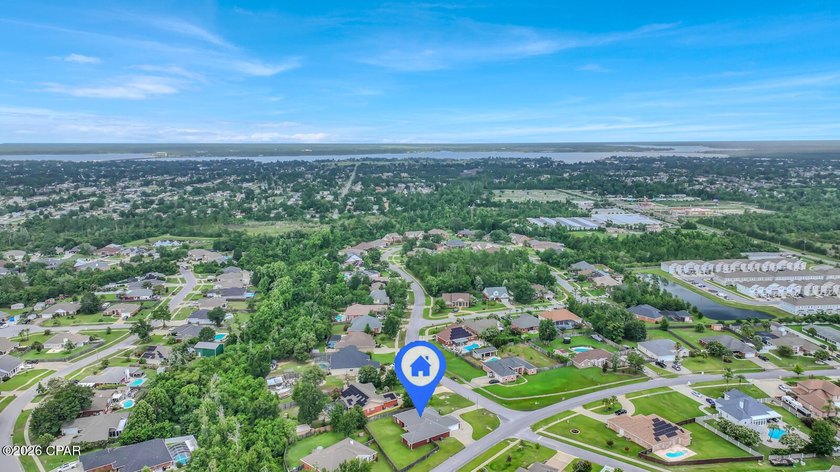 This CUSTOM all brick one level 4 bedroom 3.5 bath home with - photo 2