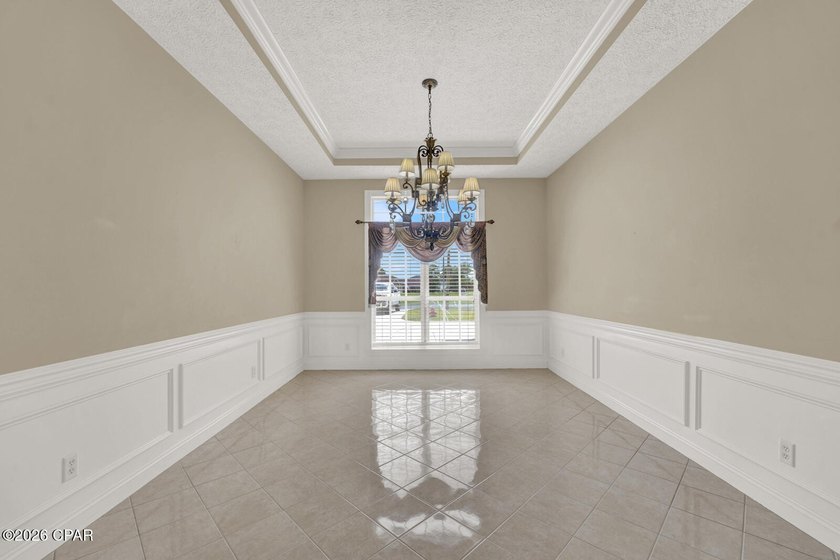 This CUSTOM all brick one level 4 bedroom 3.5 bath home with - photo 10
