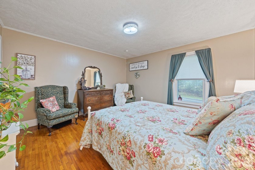 Seller Incentive if closed by September 30, 2026 - Additional - photo 8