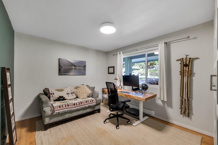 Move-in-ready Highlands lifestyle. Drive to Garibaldi - photo 17