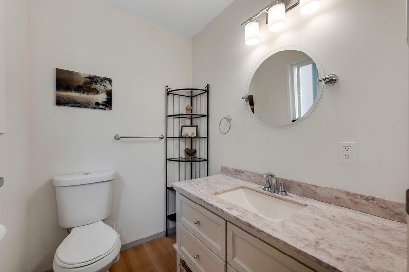 Move-in-ready Highlands lifestyle. Drive to Garibaldi - photo 20