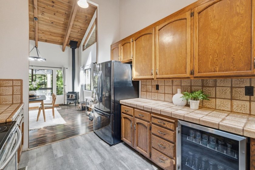 Nestled among the majestic redwoods of Boulder Creek, this - photo 20