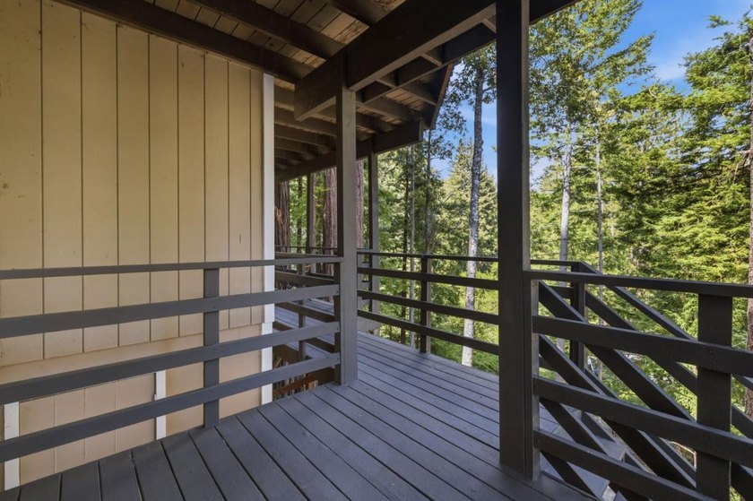 Nestled among the majestic redwoods of Boulder Creek, this - photo 30
