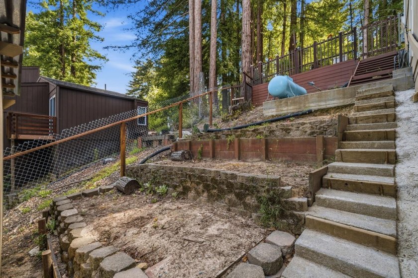 Nestled among the majestic redwoods of Boulder Creek, this - photo 41
