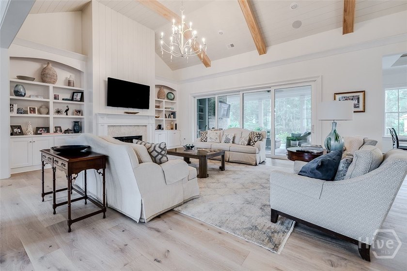 Exceptional custom Lowcountry home offering 4 bedrooms, 4.5 - photo 13