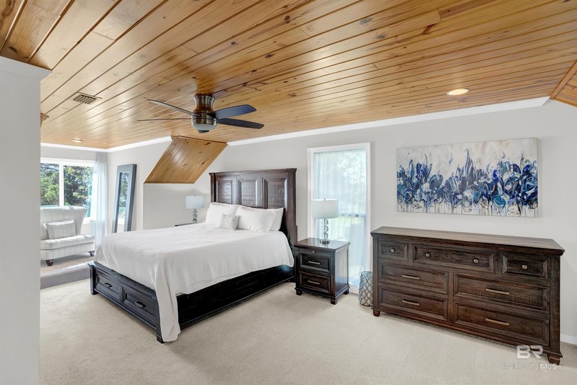This exquisite bayfront residence features 1.22 acres along the - photo 19