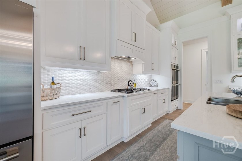 Exceptional custom Lowcountry home offering 4 bedrooms, 4.5 - photo 20