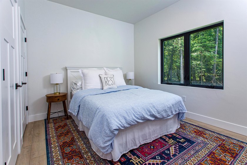 Welcome to your Door County retreat! This thoughtfully designed - photo 26