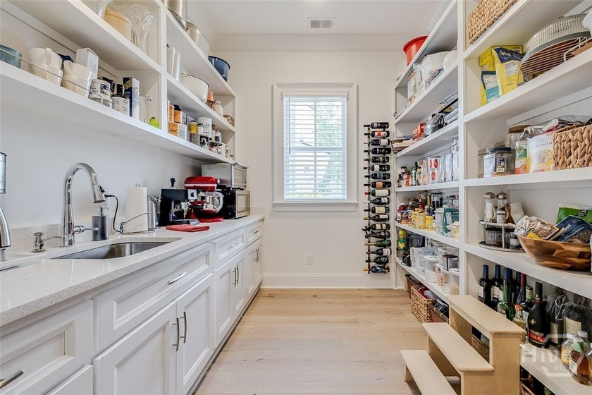Exceptional custom Lowcountry home offering 4 bedrooms, 4.5 - photo 27