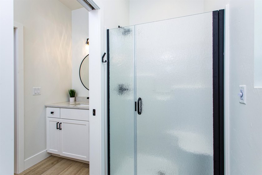 Welcome to your Door County retreat! This thoughtfully designed - photo 31