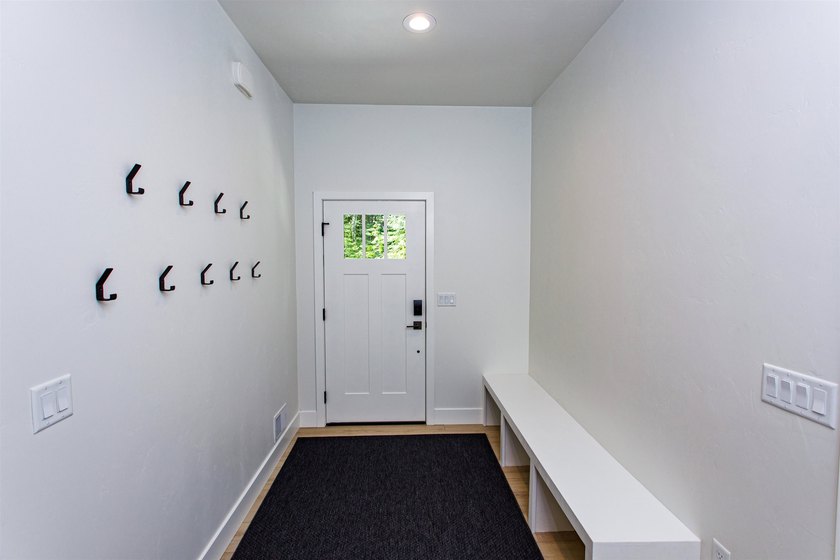 Welcome to your Door County retreat! This thoughtfully designed - photo 32