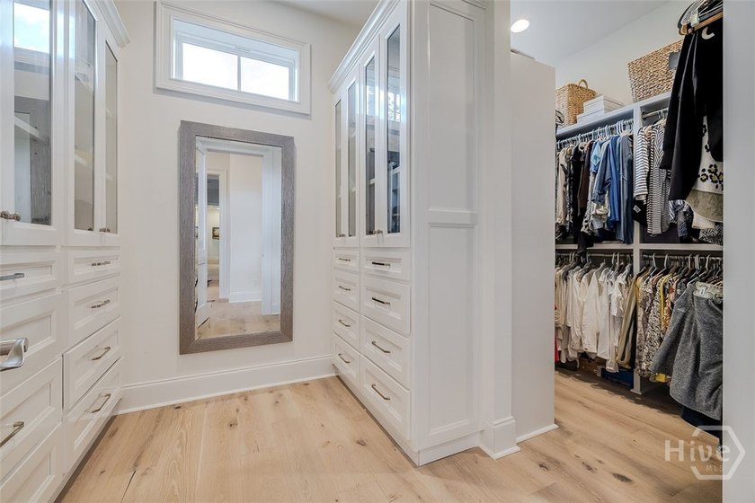 Exceptional custom Lowcountry home offering 4 bedrooms, 4.5 - photo 34