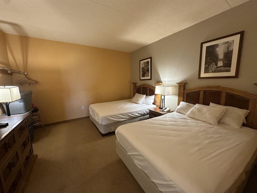 Located on the sixth floor, this spacious three bedroom condo - photo 13