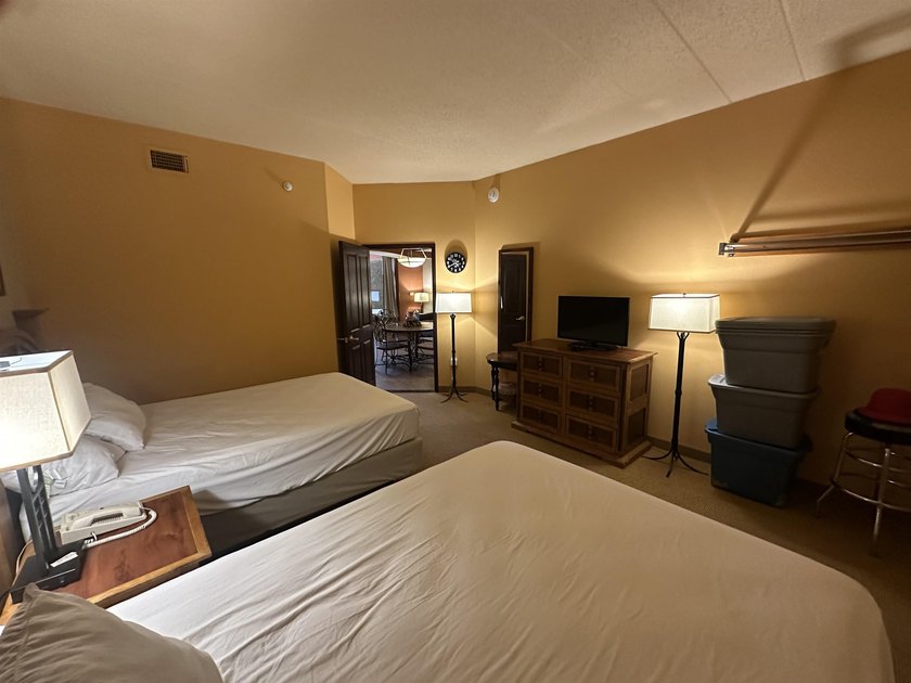 Located on the sixth floor, this spacious three bedroom condo - photo 14