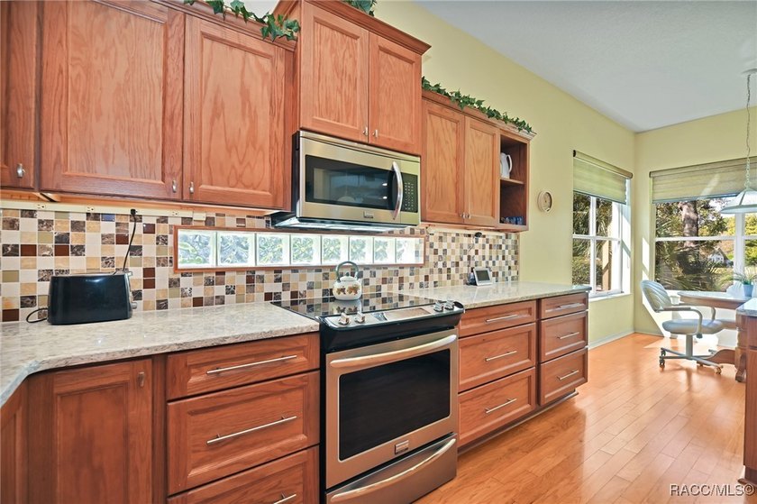 Fabulous location for this nicely updated 3 bedroom 2 bath - photo 11
