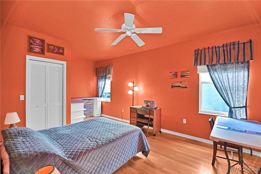 Fabulous location for this nicely updated 3 bedroom 2 bath - photo 25
