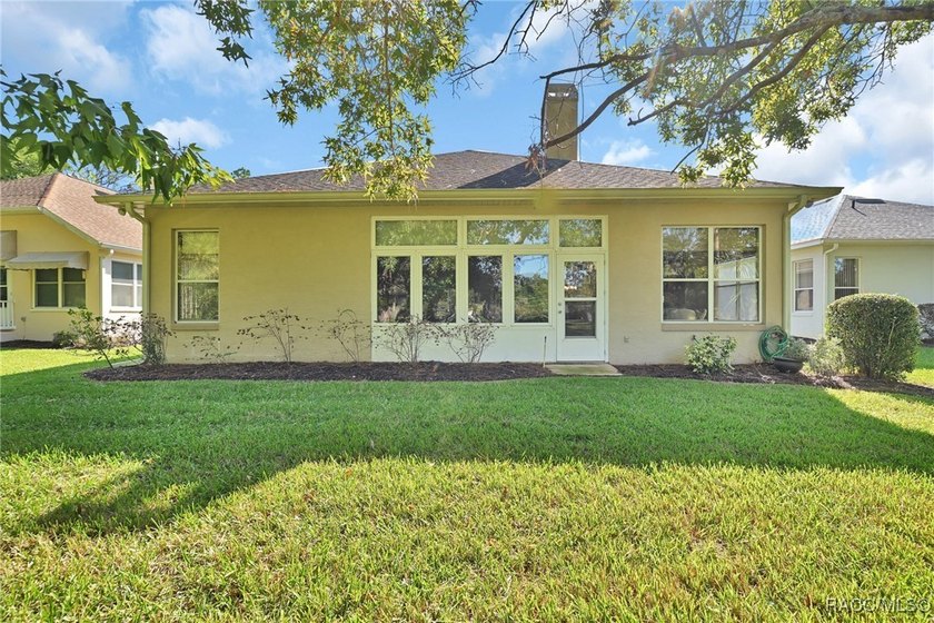 Fabulous location for this nicely updated 3 bedroom 2 bath - photo 34