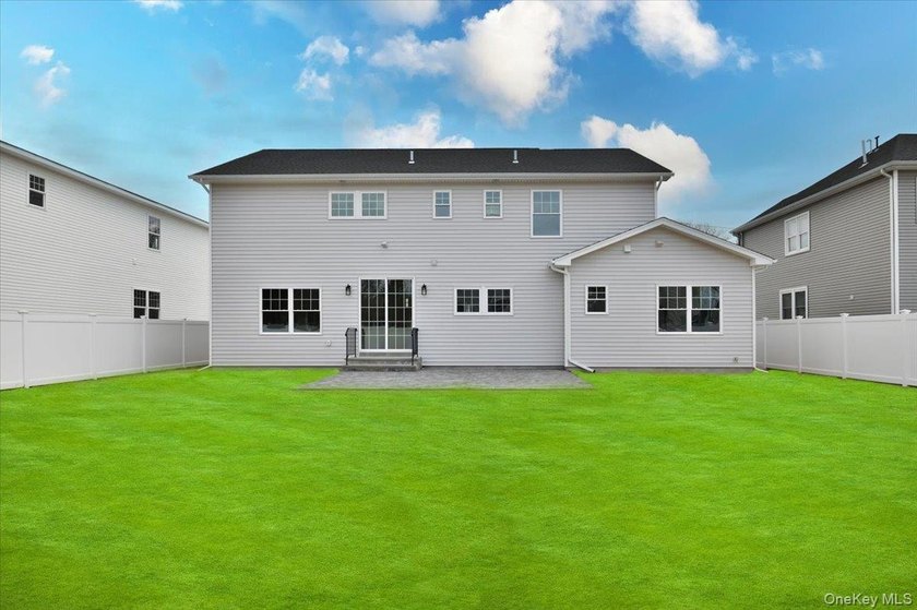 Welcome to this beautiful newly constructed center hall colonial - photo 37