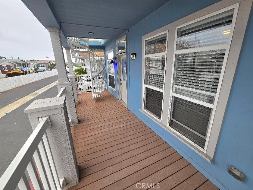 Ocean Views from Your 500 Sq. Ft. Private Rooftop Deck! Just - photo 15