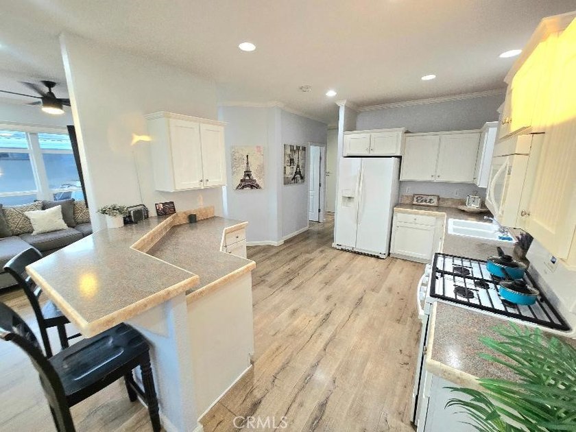 Ocean Views from Your 500 Sq. Ft. Private Rooftop Deck! Just - photo 18