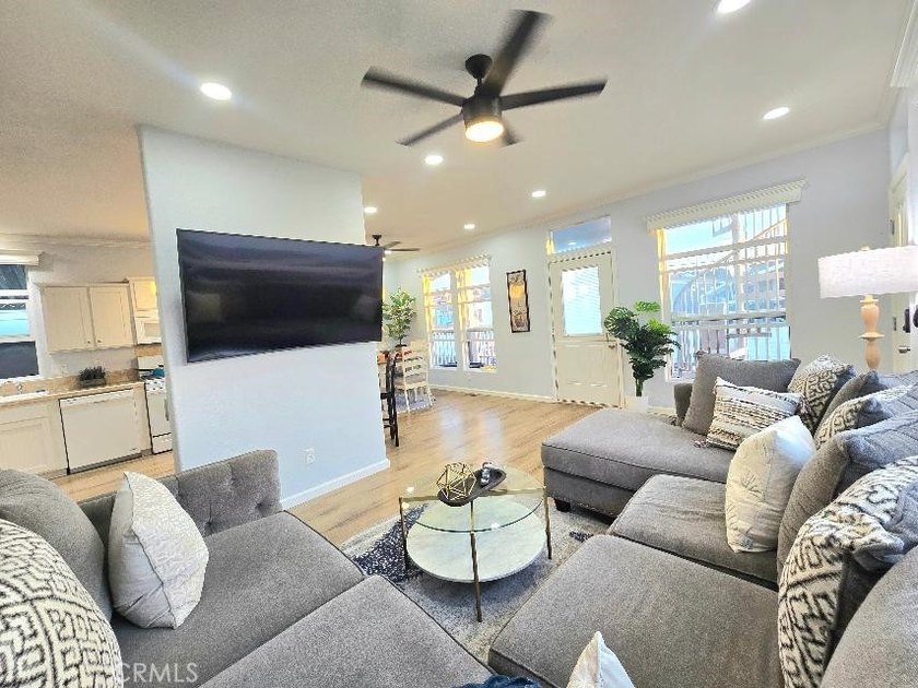 Ocean Views from Your 500 Sq. Ft. Private Rooftop Deck! Just - photo 26