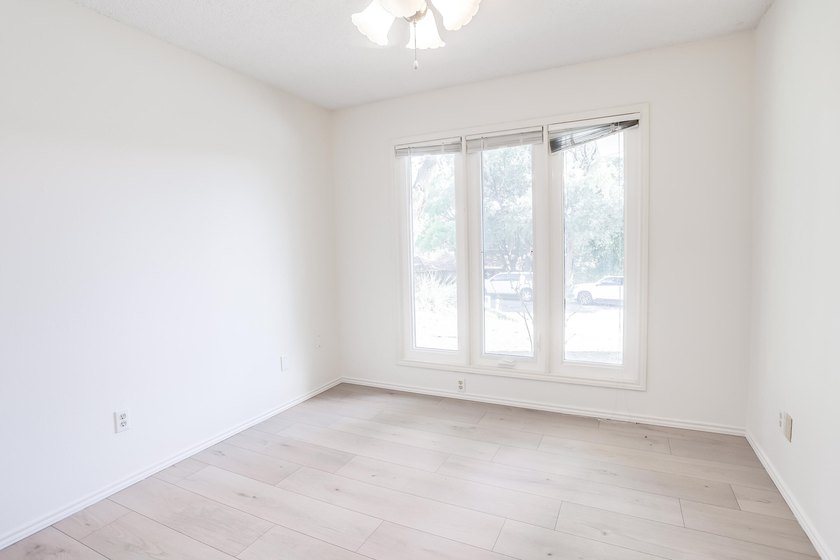 Beautifully renovated 3 bedroom, 2.5 bath home in Ransom Canyon - photo 14