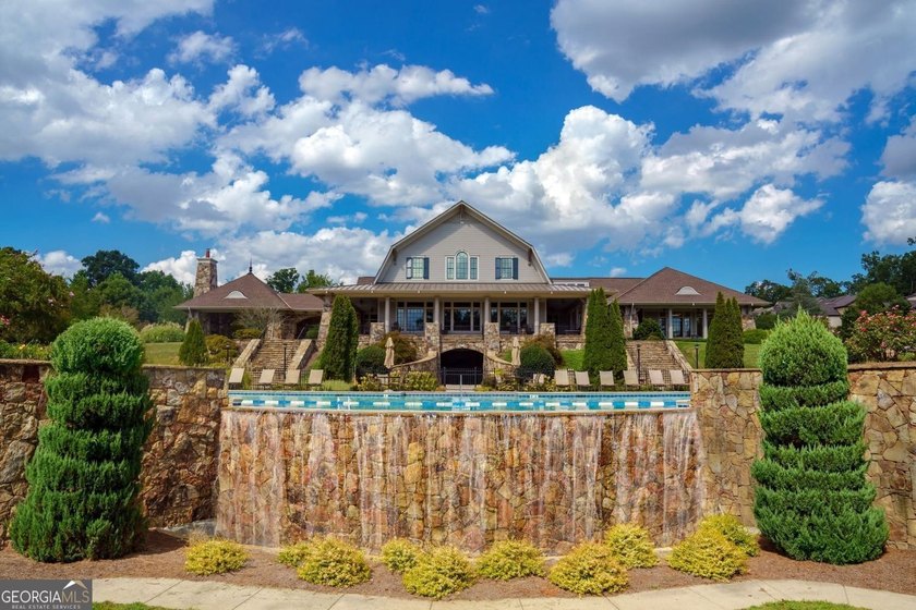 Watch the Live-Action HD Walk-through Video Tour! Step into your - photo 3