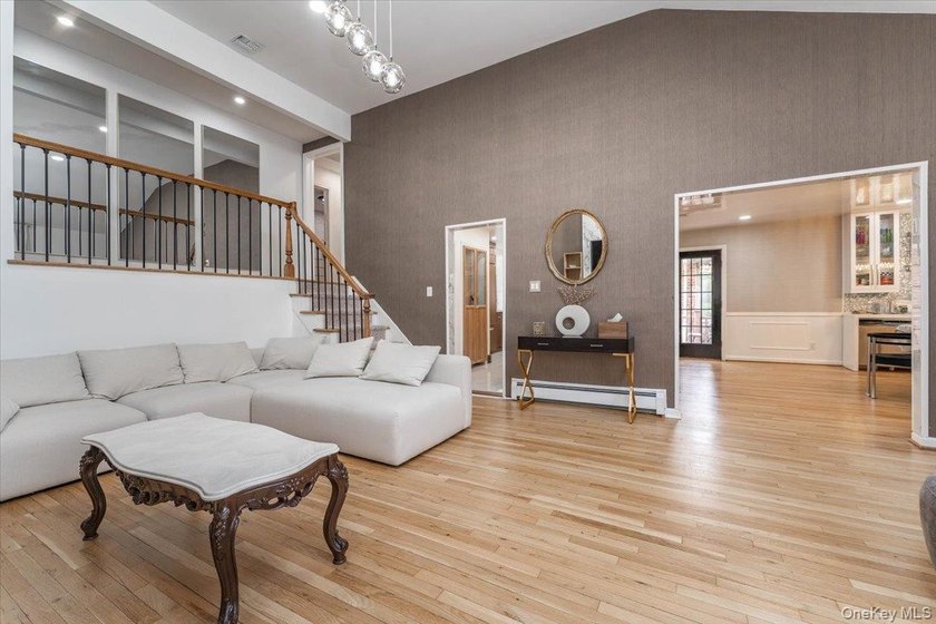 Welcome to this stunning 6-bedroom, 3.5-bath home on a beautiful - photo 5