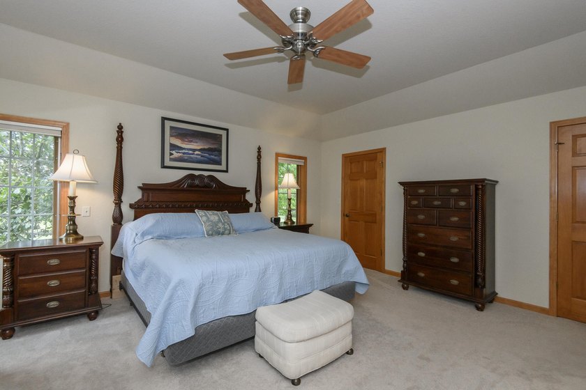 EXCEPTIONAL!!! 4 BR, 3 BA ranch offers nearly 4,000 sq. ft. of - photo 22