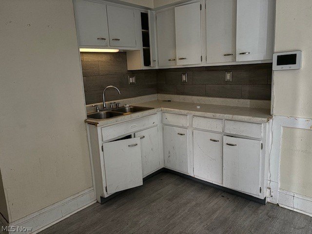 Unlock the potential at 521 E 112th St, Cleveland, Ohio 44108 - photo 9