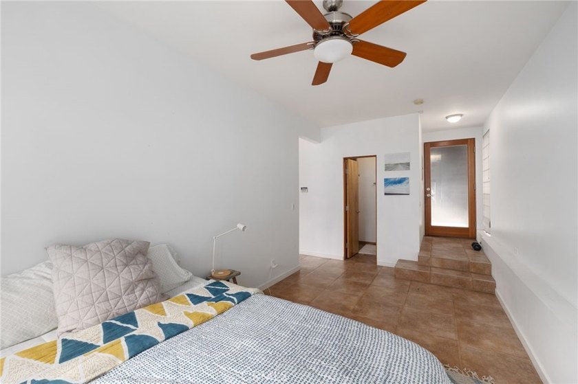 3 Bedroom, 2.5 Bath House + Detached 1 Bedroom, 1 Bathroom - photo 48