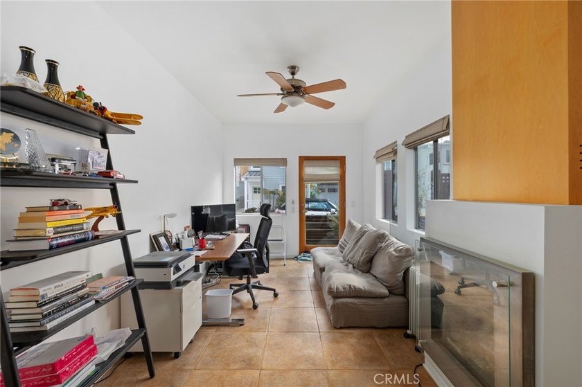 3 Bedroom, 2.5 Bath House + Detached 1 Bedroom, 1 Bathroom - photo 50
