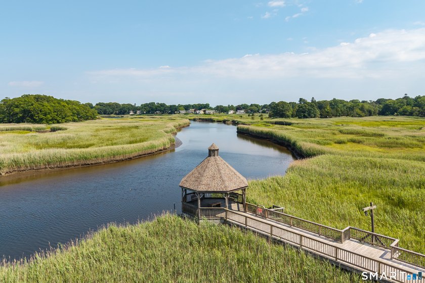 Set on a peaceful cul-de-sac in Madison's highly desirable - photo 5