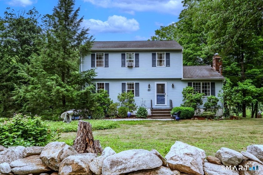 PERFECT SIZE- UPDATED-IMMACULATE! Immaculate and exceptionally - photo 2