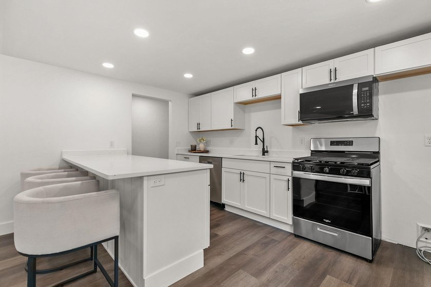 Stunning fully remodeled ranch in a prime location! This 1,638 - photo 12
