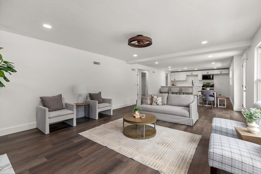 Stunning fully remodeled ranch in a prime location! This 1,638 - photo 20
