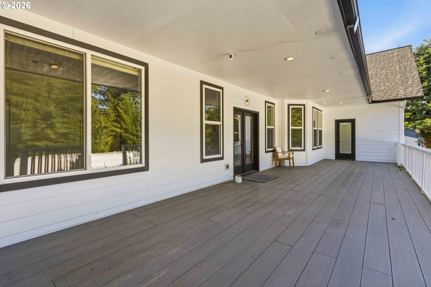 Spacious modern home in a well-kept neighborhood with updated - photo 34