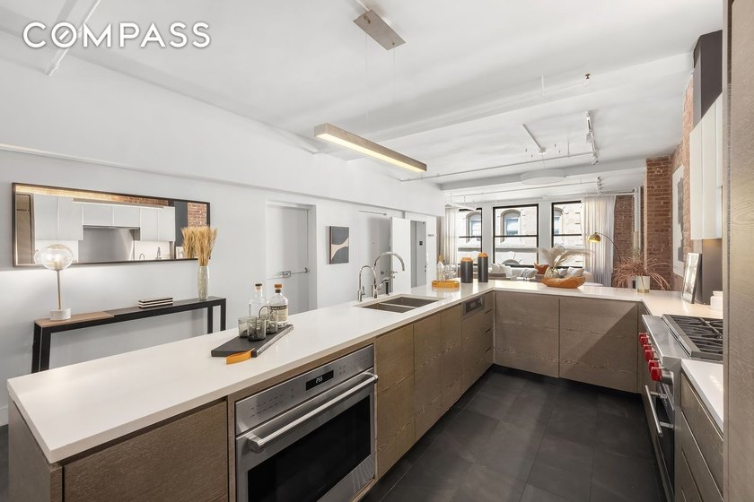 Authentic Loft Living in the Heart of Flatiron Experience - photo 7
