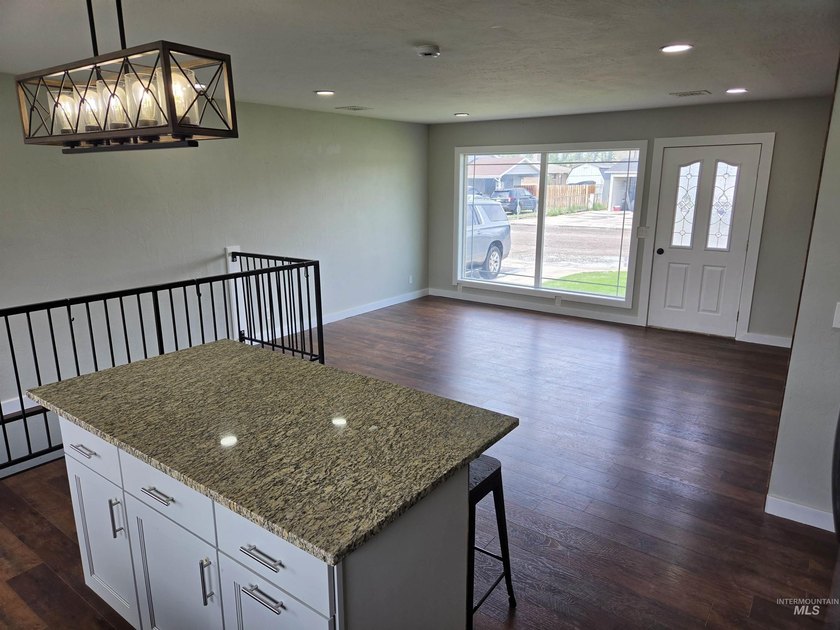 Located in an established low traffic area of Rupert, close to - photo 4