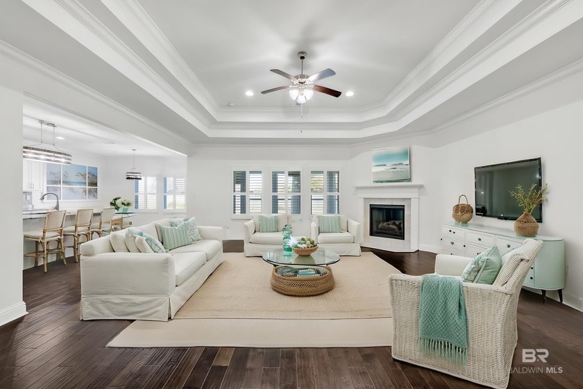 $4,500 LENDER CREDIT AVAILABLE WITH PREFERRED LENDER! Located in - photo 6