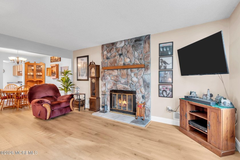Welcome to this charming 3-bedroom, 1.5-bath colonial in the - photo 11