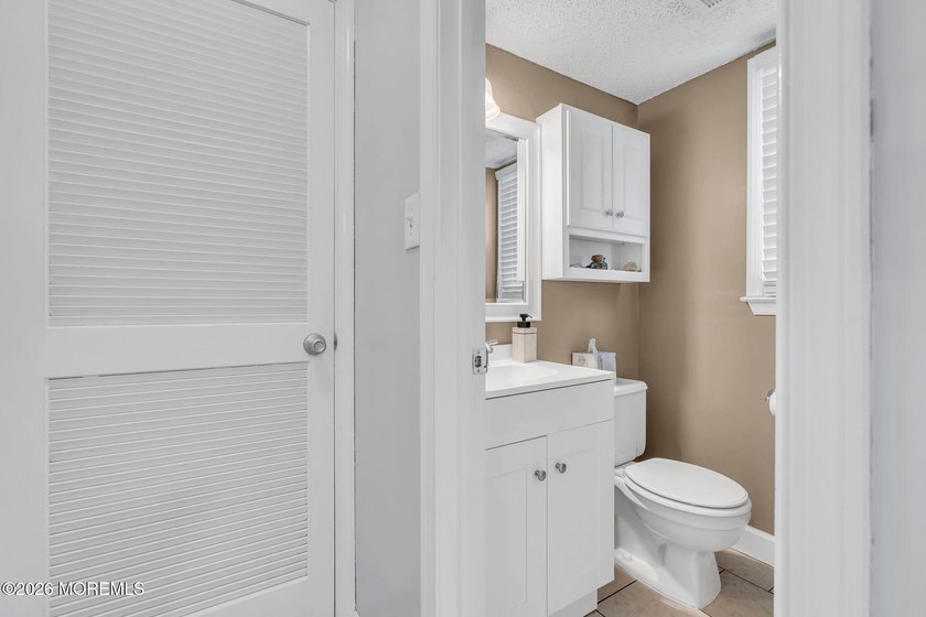 Welcome to this charming 3-bedroom, 1.5-bath colonial in the - photo 39