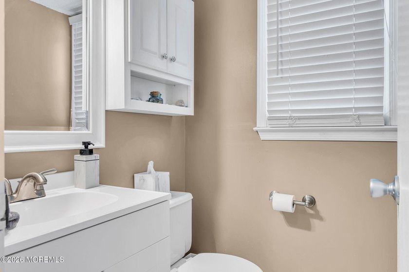 Welcome to this charming 3-bedroom, 1.5-bath colonial in the - photo 40