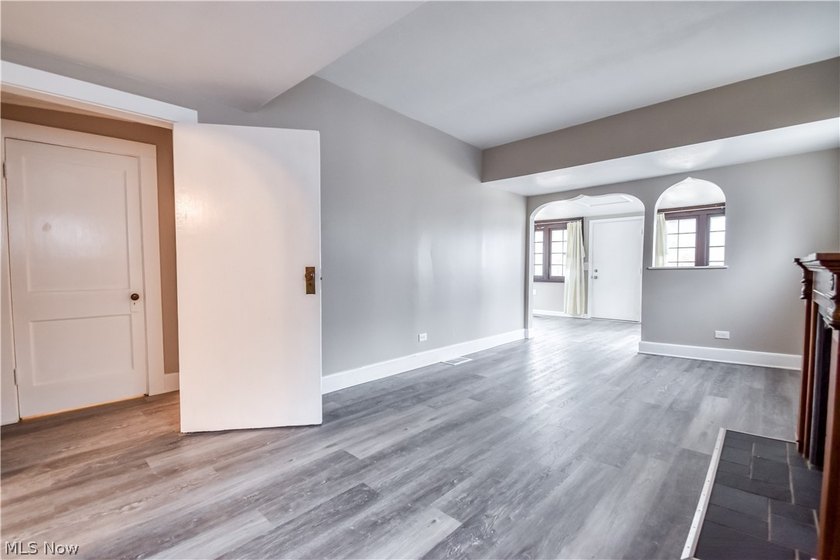 Investor-Friendly Single-Family Ranch - This well-maintained - photo 9