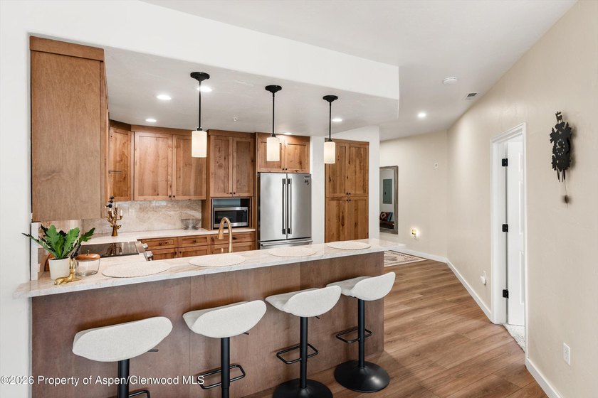 Top-Floor Sophistication, Elevated Style. Beautifully reimagined - photo 5