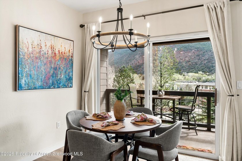 Top-Floor Sophistication, Elevated Style. Beautifully reimagined - photo 7