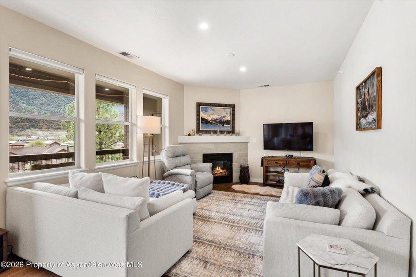 Top-Floor Sophistication, Elevated Style. Beautifully reimagined - photo 8