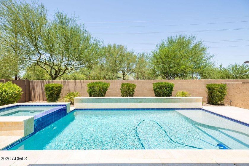 Elegantly upgraded home in the prime ''Eye'' location of Tuscany - photo 38